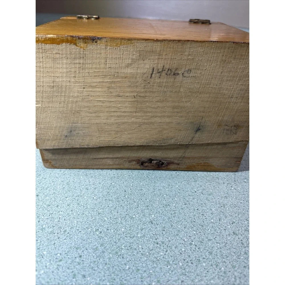 Vintage Wooden Recipe Box With Typed And Hand Written Recipe Cards Very Old